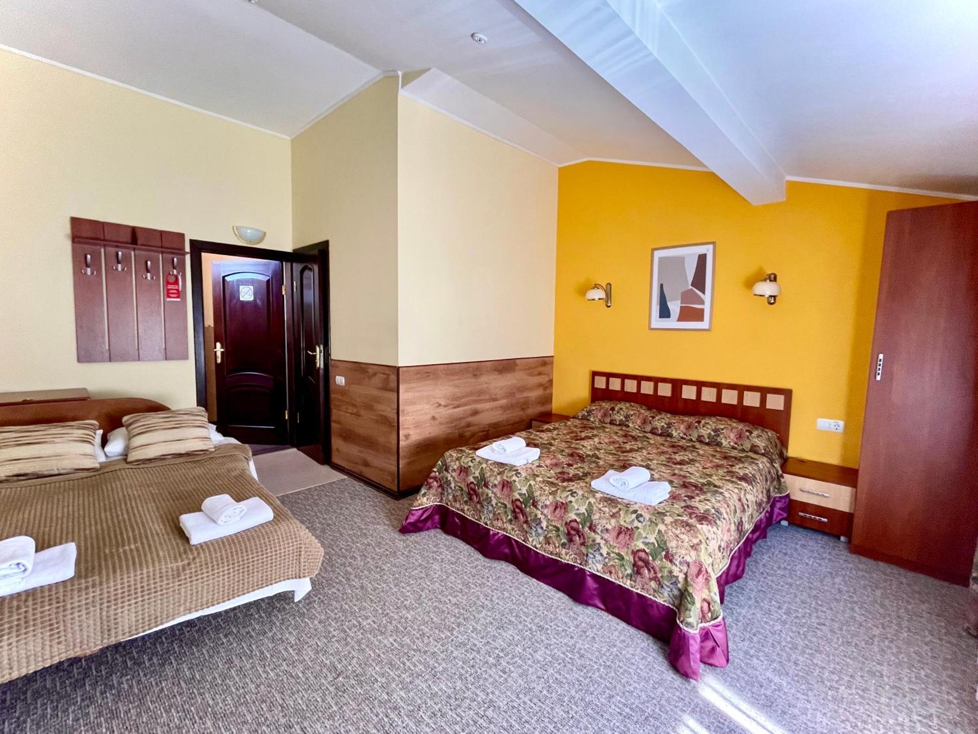 Hotel Leo Lviv Room photo