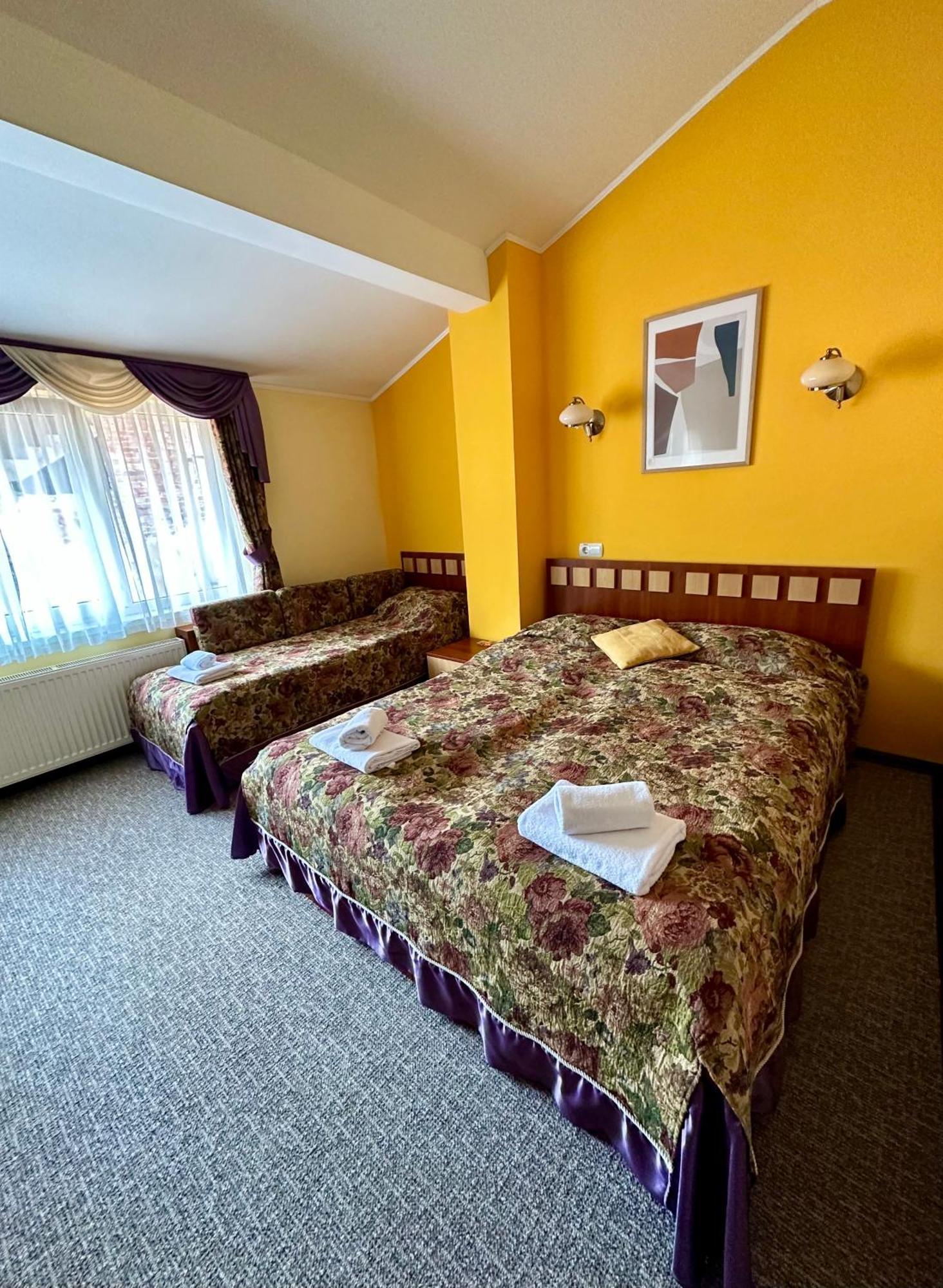 Hotel Leo Lviv Room photo