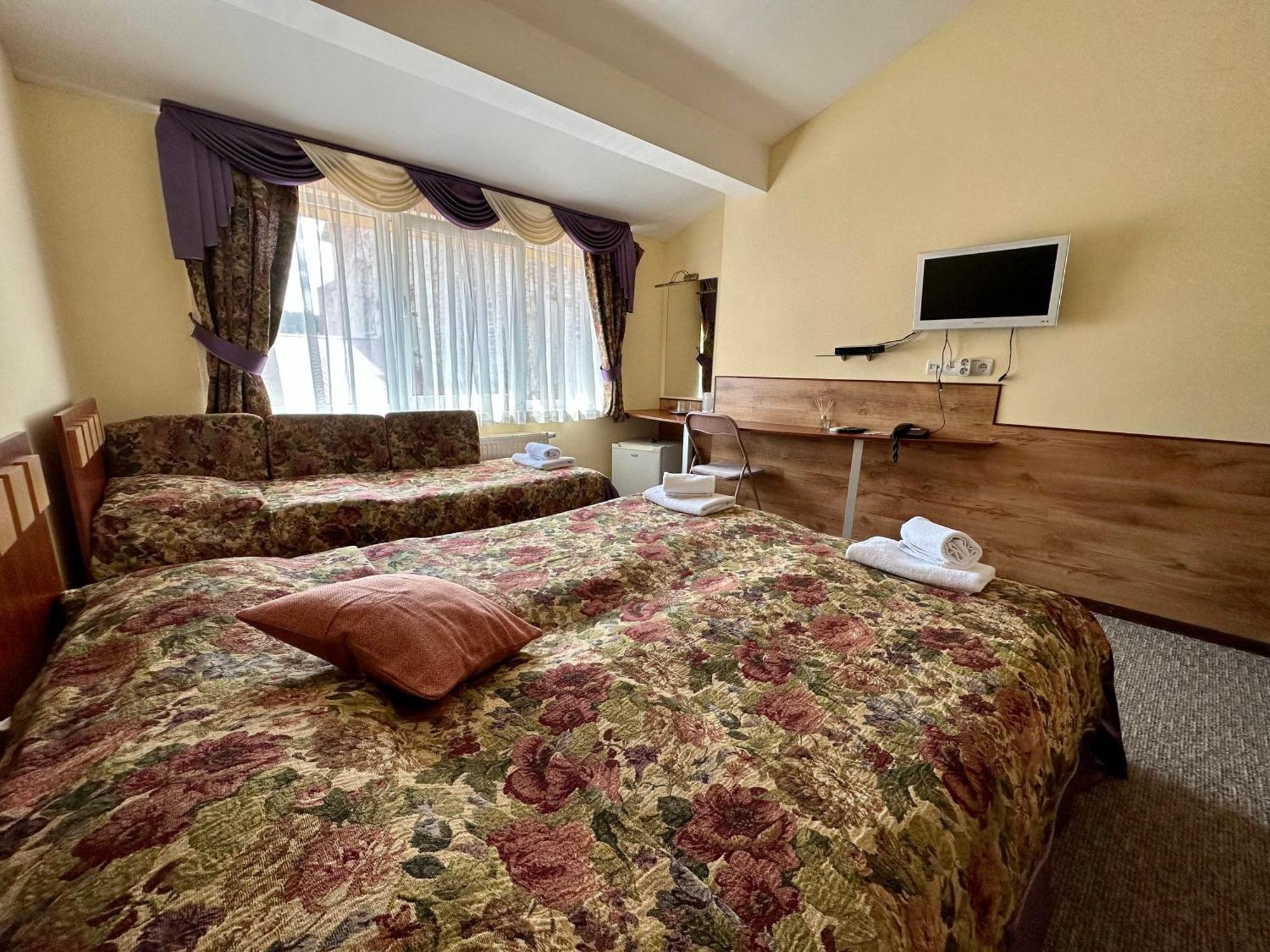 Hotel Leo Lviv Room photo